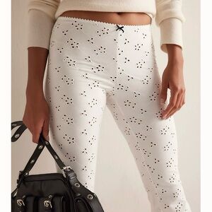 NWT Intimately FP Full Bloom Capris in Ivory